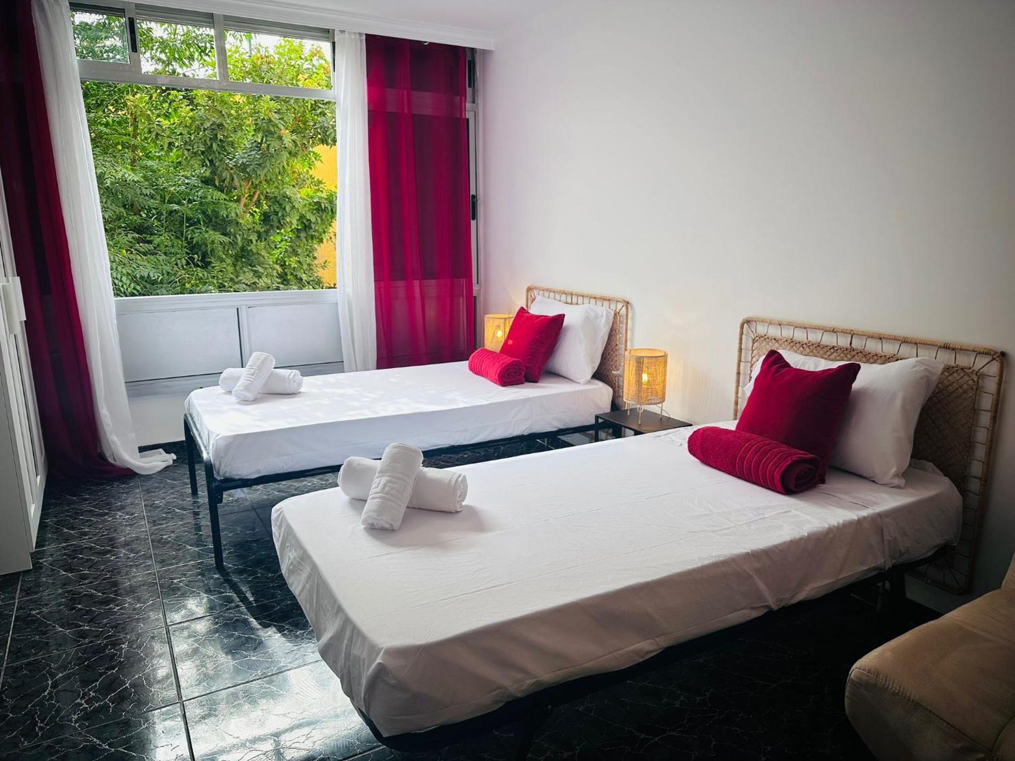 Cozy 2-Bed & Sofa-Bed Studio In Los Cristianos Los Cristianos  Zewnętrze zdjęcie