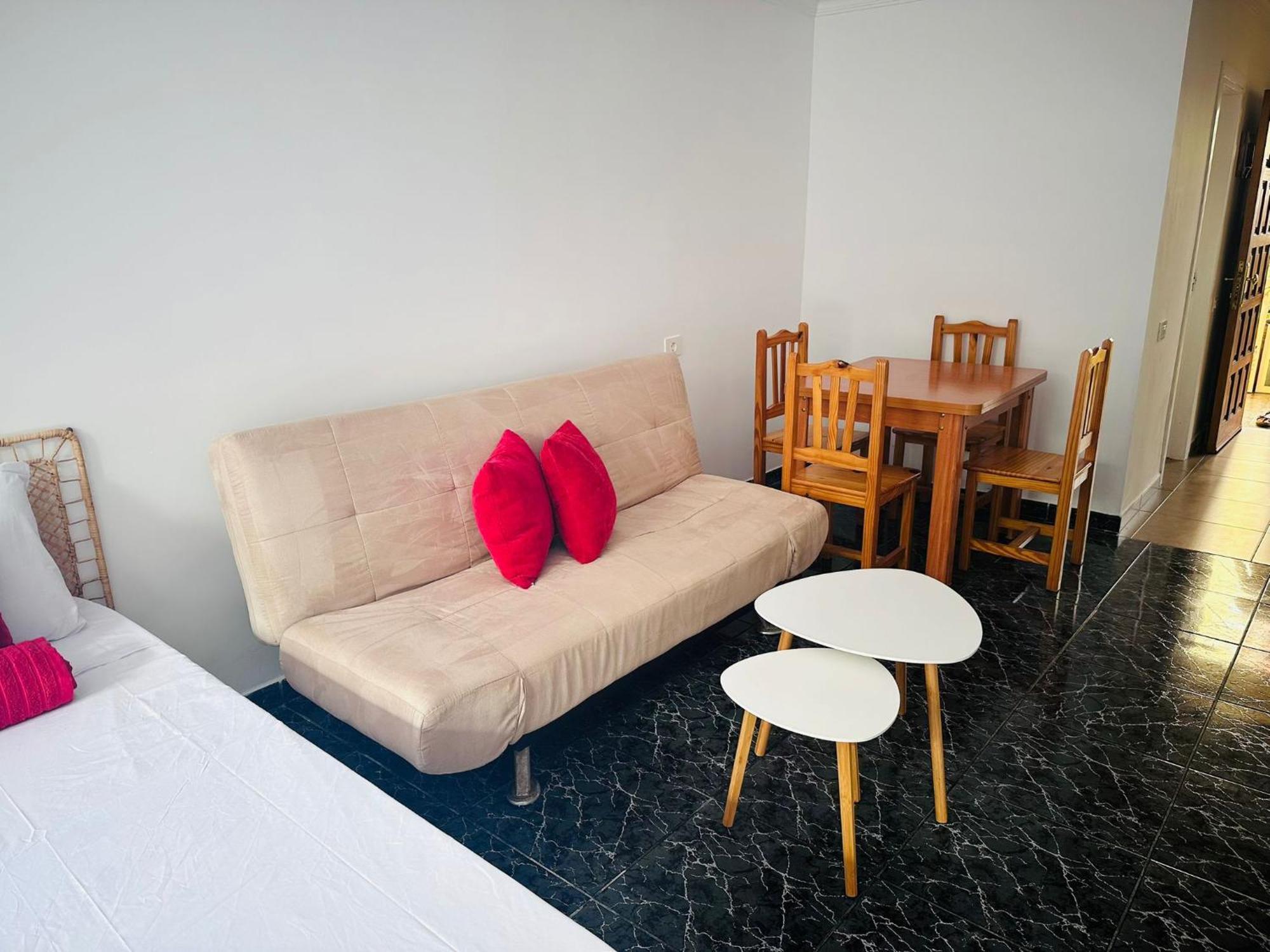 Cozy 2-Bed & Sofa-Bed Studio In Los Cristianos Los Cristianos  Zewnętrze zdjęcie