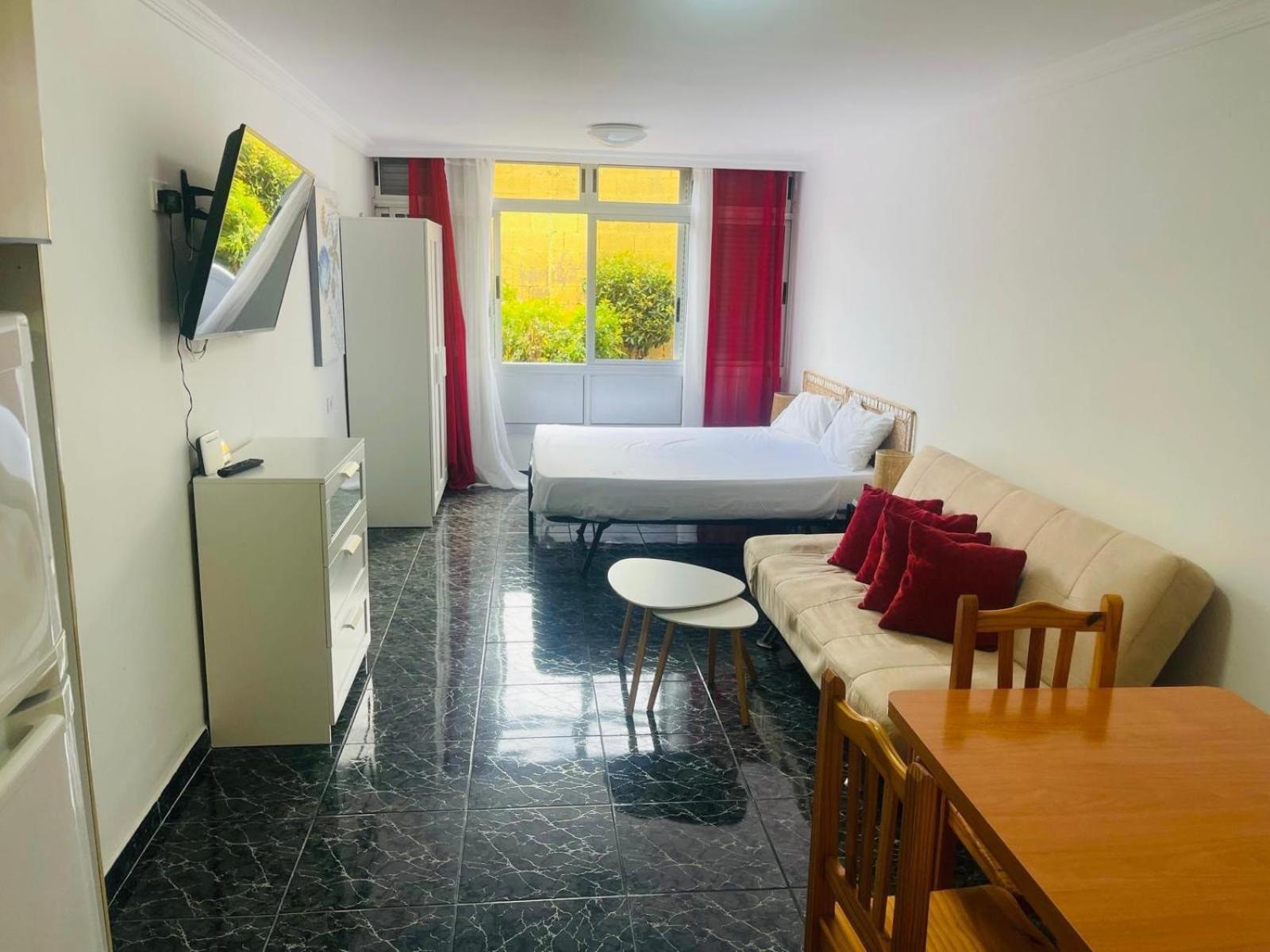 Cozy 2-Bed & Sofa-Bed Studio In Los Cristianos Los Cristianos  Zewnętrze zdjęcie